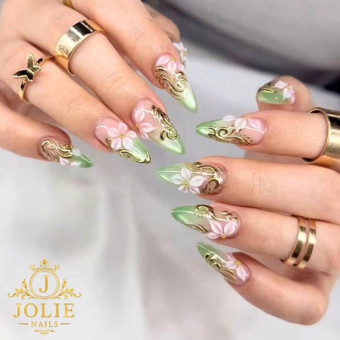 Highlight Nail Design this Spring 2026